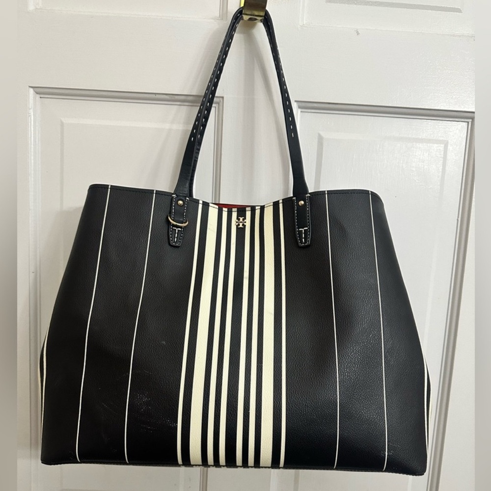 Tory Burch Kerrington Black & White
Striped Square Tote